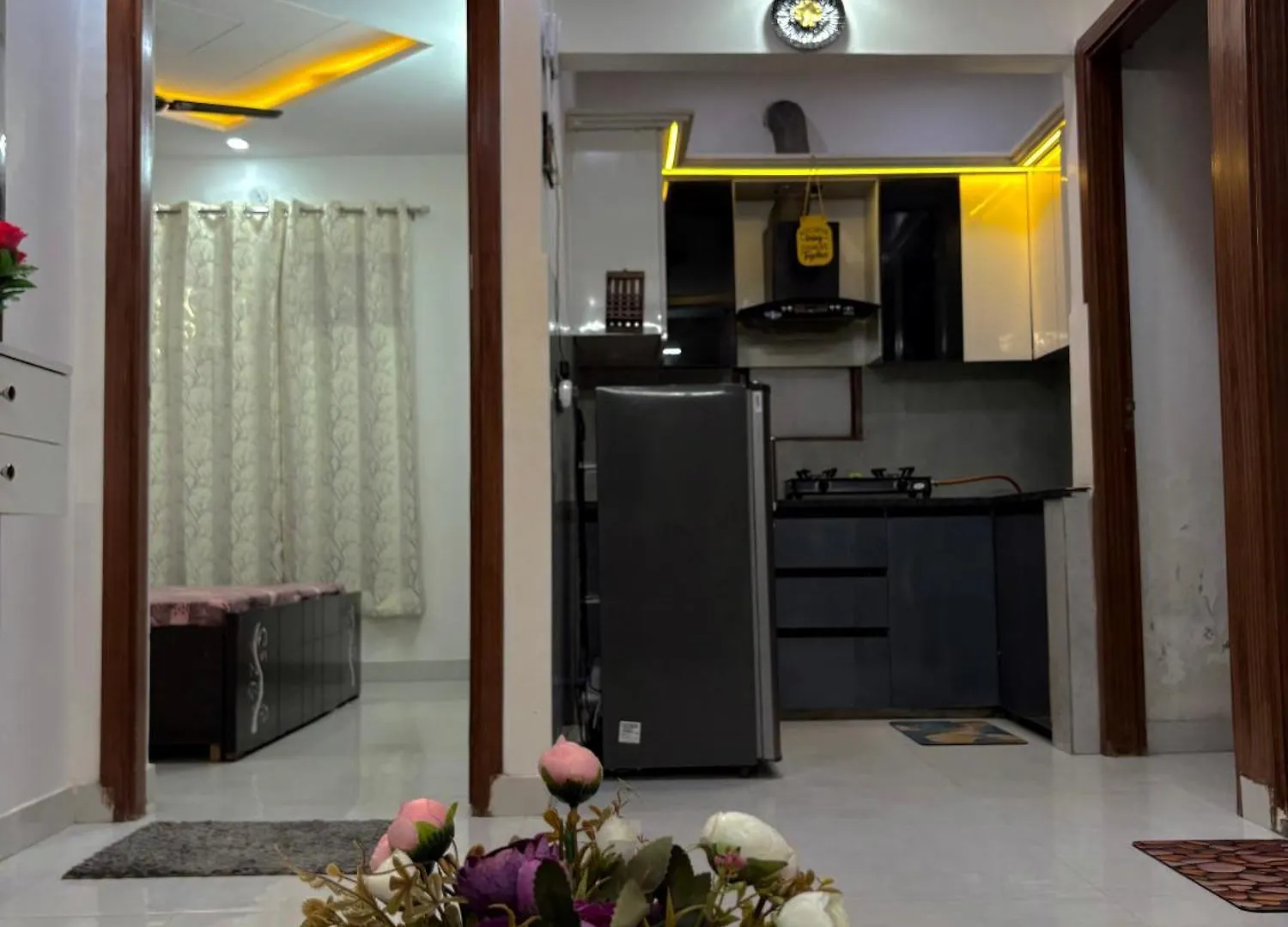 Luxury 1 Bhk Flat In New Delhi Apartment