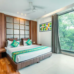 3* Hotel Treebo Twin Tree